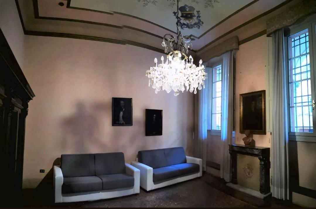 Palazzo Bargellini Panzacchi Apartments Bologna Room photo