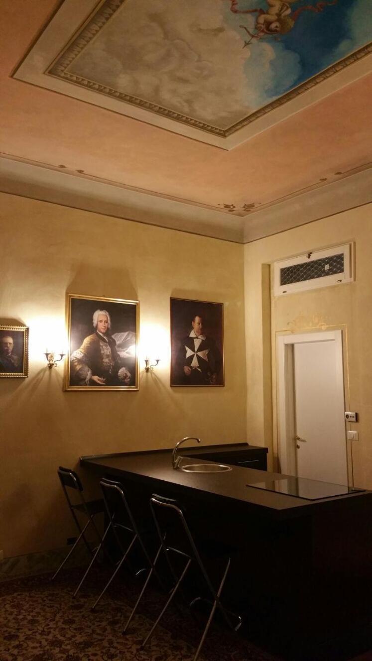 Palazzo Bargellini Panzacchi Apartments Bologna Room photo