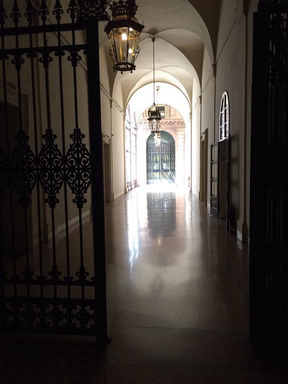 Palazzo Bargellini Panzacchi Apartments Bologna Exterior photo